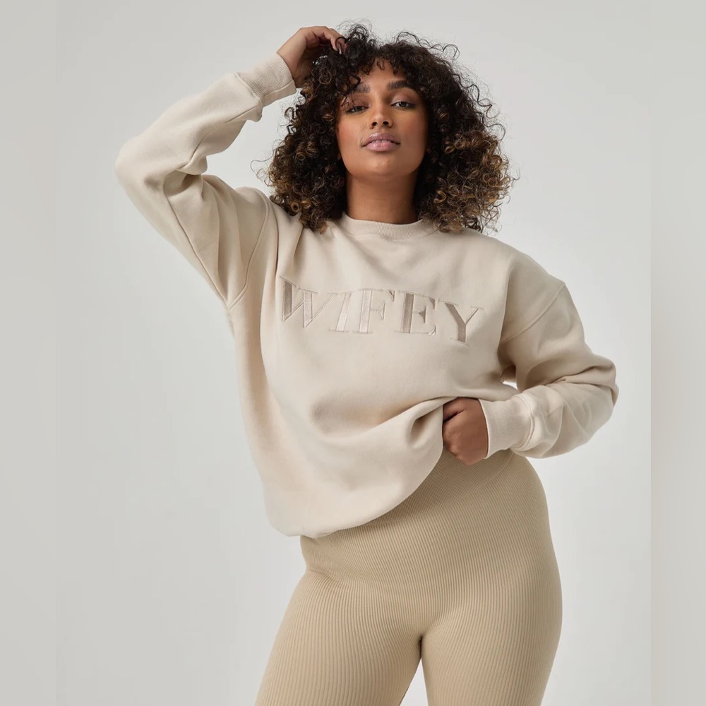 Six Stories Wifey Statement Sweatshirt - Champagne